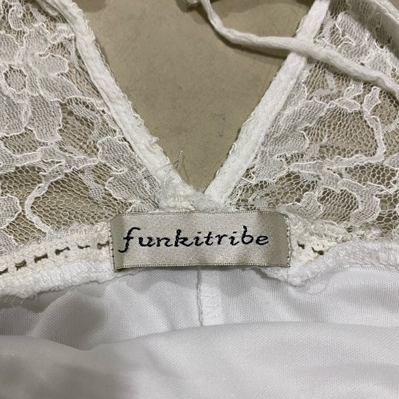 Midi dress, can tighten and loosen with strings - Picture 5 of 5